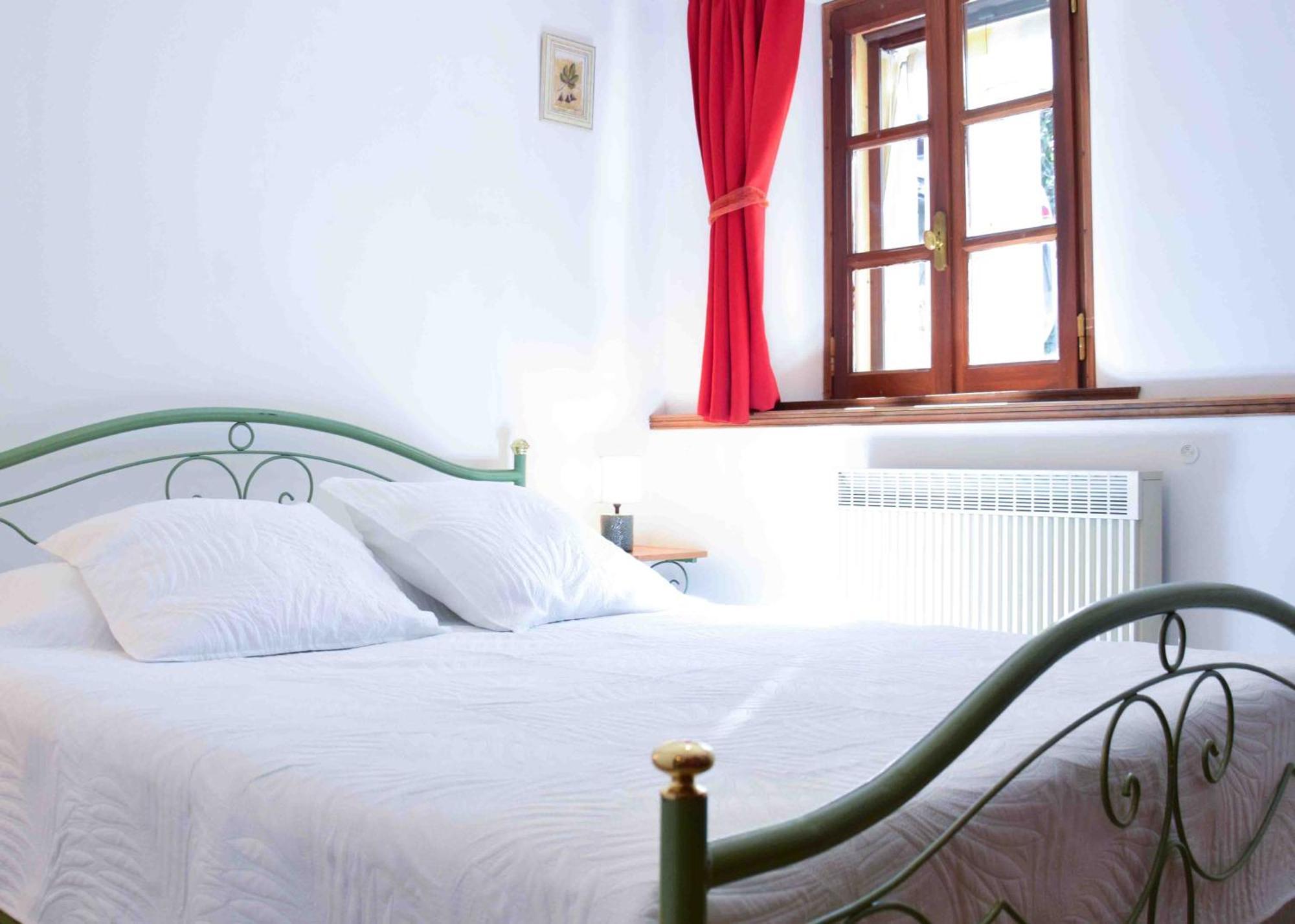 Les Grands Pres Des Baronnies Guest House La Roche-sur-le-Buis Exterior photo