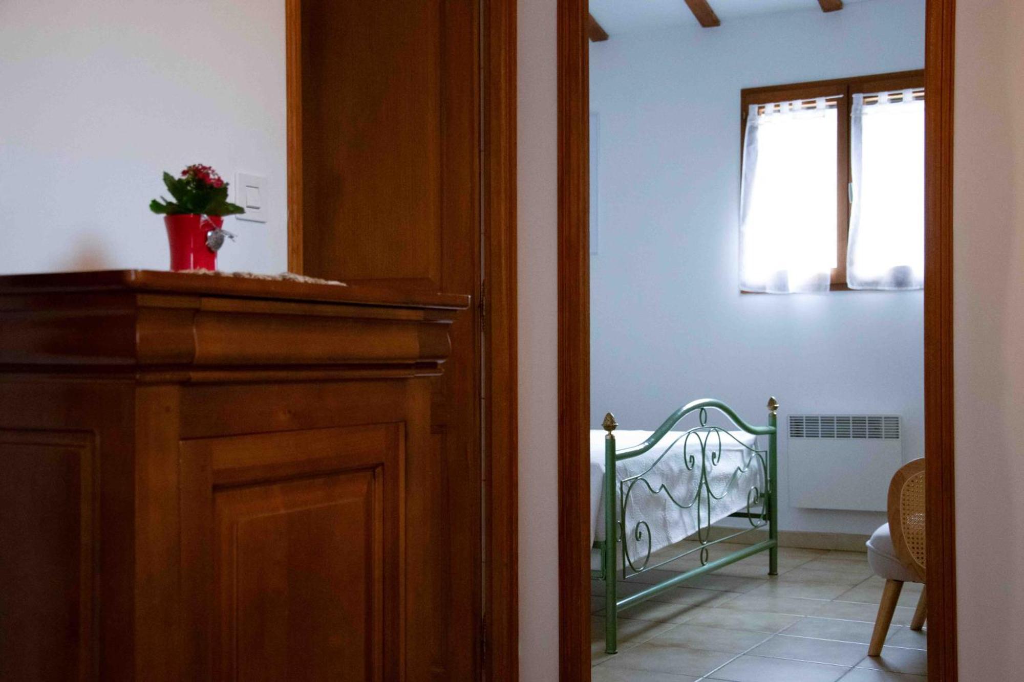 Les Grands Pres Des Baronnies Guest House La Roche-sur-le-Buis Exterior photo